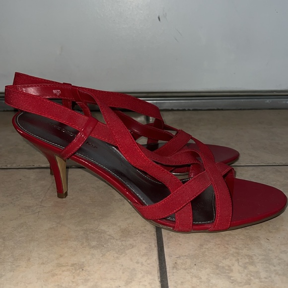 Predictions Red Heels - Picture 2 of 4